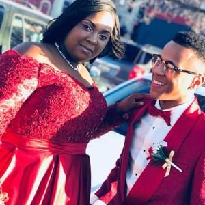 Meet your Posher, Gloria